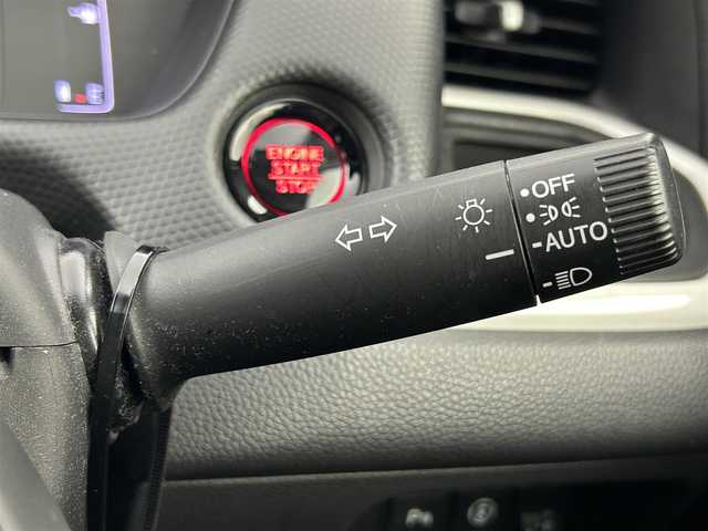 ホンダ フィット ベーシック 大阪府 2020(令2)年 6.6万km クリスタルブラックパール ワンオーナー/禁煙車/ホンダセンシング搭載/・衝突軽減ブレーキ（CMBS）/・誤発進抑制機能/・後方誤発進抑制機能/・近距離衝突軽減ブレーキ/・歩行者事故低減ステアリング/・路外逸脱抑制機能/・ACC（アダプティブクルーズコントロール）/・LKAS（車線維持支援システム）/・オートハイビーム/・先行車発進お知らせ機能/・標識認識機能/純正ナビ　型式：VXM-205Ci/【Bluetooth、CD、FM/AM】/ステアリングスイッチ/電動パーキング/オートホールド機能/アイドリングストップ/横滑り防止装置/電動格納ミラー/純正フロアマット/オートライト/LEDヘッドライト/保証書、取説