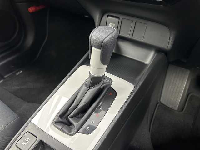 ホンダ フィット ベーシック 大阪府 2020(令2)年 6.6万km クリスタルブラックパール ワンオーナー/禁煙車/ホンダセンシング搭載/・衝突軽減ブレーキ（CMBS）/・誤発進抑制機能/・後方誤発進抑制機能/・近距離衝突軽減ブレーキ/・歩行者事故低減ステアリング/・路外逸脱抑制機能/・ACC（アダプティブクルーズコントロール）/・LKAS（車線維持支援システム）/・オートハイビーム/・先行車発進お知らせ機能/・標識認識機能/純正ナビ　型式：VXM-205Ci/【Bluetooth、CD、FM/AM】/ステアリングスイッチ/電動パーキング/オートホールド機能/アイドリングストップ/横滑り防止装置/電動格納ミラー/純正フロアマット/オートライト/LEDヘッドライト/保証書、取説