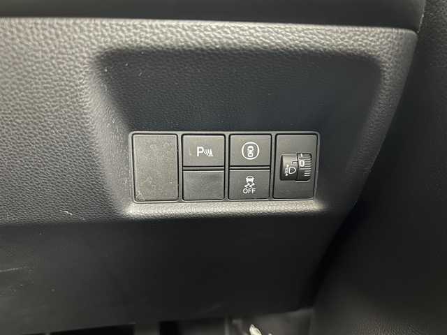 ホンダ フィット ベーシック 大阪府 2020(令2)年 6.6万km クリスタルブラックパール ワンオーナー/禁煙車/ホンダセンシング搭載/・衝突軽減ブレーキ（CMBS）/・誤発進抑制機能/・後方誤発進抑制機能/・近距離衝突軽減ブレーキ/・歩行者事故低減ステアリング/・路外逸脱抑制機能/・ACC（アダプティブクルーズコントロール）/・LKAS（車線維持支援システム）/・オートハイビーム/・先行車発進お知らせ機能/・標識認識機能/純正ナビ　型式：VXM-205Ci/【Bluetooth、CD、FM/AM】/ステアリングスイッチ/電動パーキング/オートホールド機能/アイドリングストップ/横滑り防止装置/電動格納ミラー/純正フロアマット/オートライト/LEDヘッドライト/保証書、取説