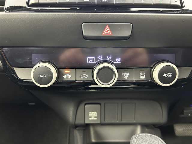 ホンダ フィット ベーシック 大阪府 2020(令2)年 6.6万km クリスタルブラックパール ワンオーナー/禁煙車/ホンダセンシング搭載/・衝突軽減ブレーキ（CMBS）/・誤発進抑制機能/・後方誤発進抑制機能/・近距離衝突軽減ブレーキ/・歩行者事故低減ステアリング/・路外逸脱抑制機能/・ACC（アダプティブクルーズコントロール）/・LKAS（車線維持支援システム）/・オートハイビーム/・先行車発進お知らせ機能/・標識認識機能/純正ナビ　型式：VXM-205Ci/【Bluetooth、CD、FM/AM】/ステアリングスイッチ/電動パーキング/オートホールド機能/アイドリングストップ/横滑り防止装置/電動格納ミラー/純正フロアマット/オートライト/LEDヘッドライト/保証書、取説