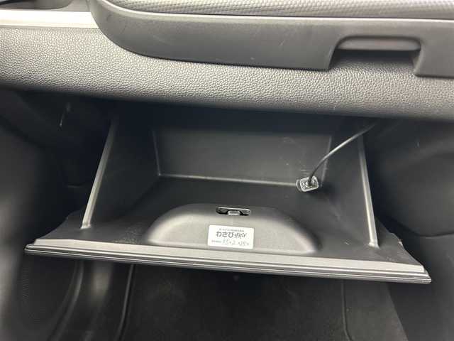 ホンダ フィット ベーシック 大阪府 2020(令2)年 6.6万km クリスタルブラックパール ワンオーナー/禁煙車/ホンダセンシング搭載/・衝突軽減ブレーキ（CMBS）/・誤発進抑制機能/・後方誤発進抑制機能/・近距離衝突軽減ブレーキ/・歩行者事故低減ステアリング/・路外逸脱抑制機能/・ACC（アダプティブクルーズコントロール）/・LKAS（車線維持支援システム）/・オートハイビーム/・先行車発進お知らせ機能/・標識認識機能/純正ナビ　型式：VXM-205Ci/【Bluetooth、CD、FM/AM】/ステアリングスイッチ/電動パーキング/オートホールド機能/アイドリングストップ/横滑り防止装置/電動格納ミラー/純正フロアマット/オートライト/LEDヘッドライト/保証書、取説