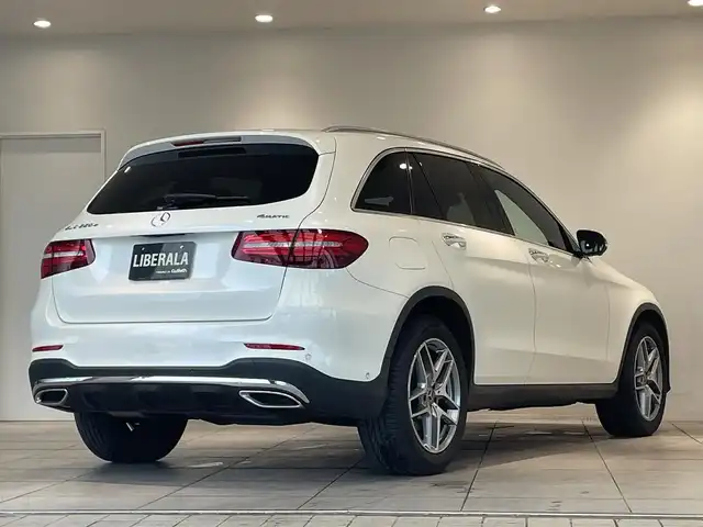 メルセデス・ベンツ ＧＬＣ２２０ d 4マチックスポーツ 本革 愛知県 2017(平29)年 5.3万km ダイヤモンドホワイト 本革シート　/パノラミックＳ／Ｒ　/ＨＵＤ　/Ｂｕｒｍｅｓｔｅｒサウンド　/ＭＢＵＸ　/Ｂｌｕｅｔｏｏｔｈ　/３６０度カメラ　/フルセグＴＶ　/アンビエントライト　/シートヒーター/ＡＣＣ　/ＬＫＡ　/ＬＤＷ　/ＢＳＭ　/ＥＴＣ２．０/LEDヘッドライト/パワーバックドア/プッシュスタート/アイドリングストップ