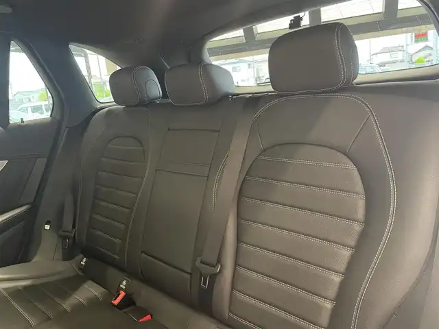 メルセデス・ベンツ ＧＬＣ２２０ d 4マチックスポーツ 本革 愛知県 2017(平29)年 5.3万km ダイヤモンドホワイト 本革シート　/パノラミックＳ／Ｒ　/ＨＵＤ　/Ｂｕｒｍｅｓｔｅｒサウンド　/ＭＢＵＸ　/Ｂｌｕｅｔｏｏｔｈ　/３６０度カメラ　/フルセグＴＶ　/アンビエントライト　/シートヒーター/ＡＣＣ　/ＬＫＡ　/ＬＤＷ　/ＢＳＭ　/ＥＴＣ２．０/LEDヘッドライト/パワーバックドア/プッシュスタート/アイドリングストップ