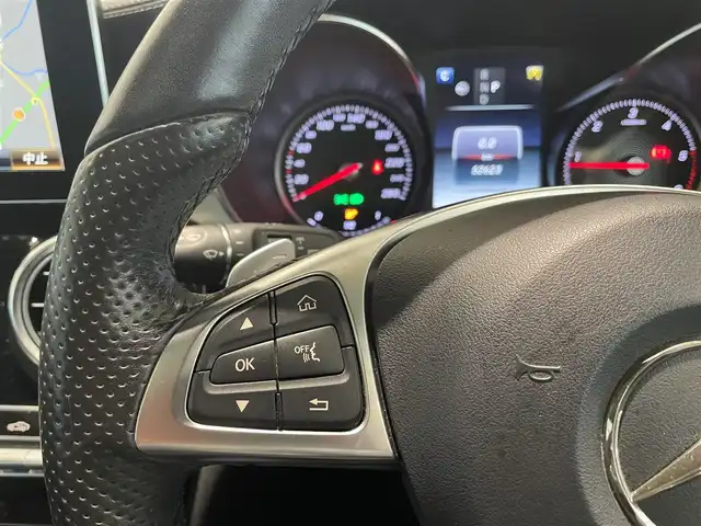 メルセデス・ベンツ ＧＬＣ２２０ d 4マチックスポーツ 本革 愛知県 2017(平29)年 5.3万km ダイヤモンドホワイト 本革シート　/パノラミックＳ／Ｒ　/ＨＵＤ　/Ｂｕｒｍｅｓｔｅｒサウンド　/ＭＢＵＸ　/Ｂｌｕｅｔｏｏｔｈ　/３６０度カメラ　/フルセグＴＶ　/アンビエントライト　/シートヒーター/ＡＣＣ　/ＬＫＡ　/ＬＤＷ　/ＢＳＭ　/ＥＴＣ２．０/LEDヘッドライト/パワーバックドア/プッシュスタート/アイドリングストップ