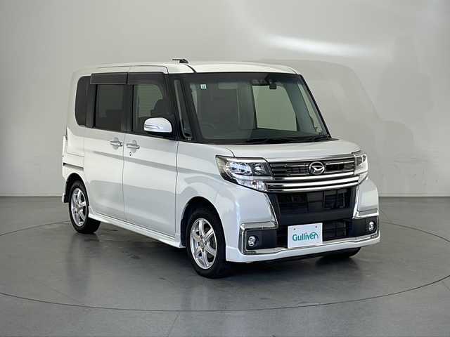 ダイハツ タント カスタム RS トップED SA Ⅲ 長野県 2017(平29)年 5.7万km パールホワイトⅢ 4WD/純正メモリナビ&フルセグTV&CD&DVD&USB&BT/社外フリップダウンモニター/衝突軽減ブレーキ/アイドリングストップ/社外前後ドライブレコーダー/両側パワースライドドア/ハーフレザーシート/運転席シートヒーター/ステアリングスイッチ/2列目サンシェード/バックカメラ/ETC/LEDヘッドライト/オートライト/フロントフォグランプ/電動格納ミラー/ウィンカーミラー/社外14インチAW付スタッドレスタイヤ装着/純正15インチAW付サマータイヤ積込/社外フロアマット/純正ドアバイザー/プッシュスタート/スマートキー/スペアキー1本/純正エンジンスターター/取扱説明書/保証書
