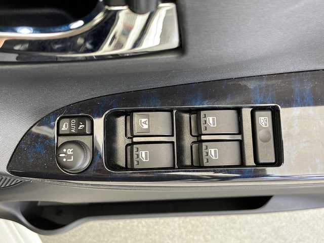 ダイハツ タント カスタム RS トップED SA Ⅲ 長野県 2017(平29)年 5.7万km パールホワイトⅢ 4WD/純正メモリナビ&フルセグTV&CD&DVD&USB&BT/社外フリップダウンモニター/衝突軽減ブレーキ/アイドリングストップ/社外前後ドライブレコーダー/両側パワースライドドア/ハーフレザーシート/運転席シートヒーター/ステアリングスイッチ/2列目サンシェード/バックカメラ/ETC/LEDヘッドライト/オートライト/フロントフォグランプ/電動格納ミラー/ウィンカーミラー/社外14インチAW付スタッドレスタイヤ装着/純正15インチAW付サマータイヤ積込/社外フロアマット/純正ドアバイザー/プッシュスタート/スマートキー/スペアキー1本/純正エンジンスターター/取扱説明書/保証書