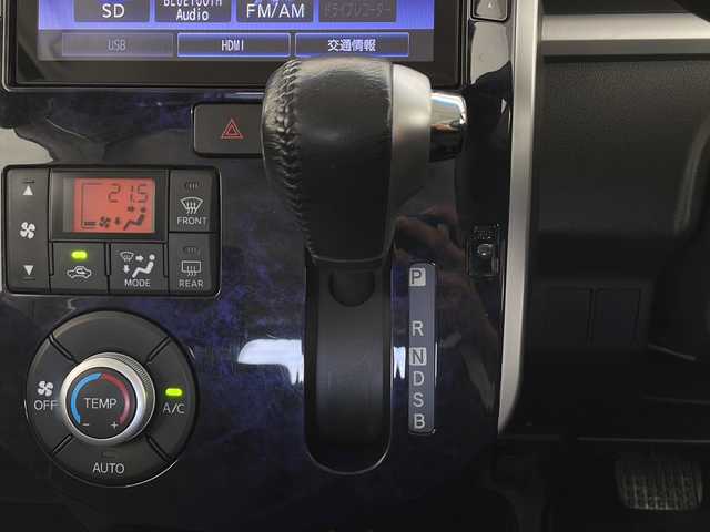 ダイハツ タント カスタム RS トップED SA Ⅲ 長野県 2017(平29)年 5.7万km パールホワイトⅢ 4WD/純正メモリナビ&フルセグTV&CD&DVD&USB&BT/社外フリップダウンモニター/衝突軽減ブレーキ/アイドリングストップ/社外前後ドライブレコーダー/両側パワースライドドア/ハーフレザーシート/運転席シートヒーター/ステアリングスイッチ/2列目サンシェード/バックカメラ/ETC/LEDヘッドライト/オートライト/フロントフォグランプ/電動格納ミラー/ウィンカーミラー/社外14インチAW付スタッドレスタイヤ装着/純正15インチAW付サマータイヤ積込/社外フロアマット/純正ドアバイザー/プッシュスタート/スマートキー/スペアキー1本/純正エンジンスターター/取扱説明書/保証書