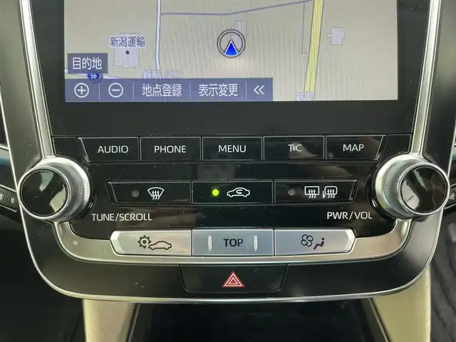 トヨタ クラウン ハイブリッド G Four 富山県 2018(平30)年 1.8万km ホワイトパールクリスタルシャイン 純正ナビ（AM/FM/DVD/BT/USB/フルセグ）/全方位カメラ/ドライブレコーダー/ETC/D/N席パワーシート/D席メモリシート/シートヒーター/ハンドルヒーター/衝突被害軽減システム/レーダークルーズコントロール/レーンキープアシスト/コーナーセンサー/ブラインドスポットモニター/ヘッドアップディスプレイ/オートLEDライト/オートマチックハイビーム/純正アルミホイール/純正フロアマット/革巻きステアリング/ステアリングスイッチ/パドルシフト/オートホールド付電子パーキング/スマートキー/スペアキー