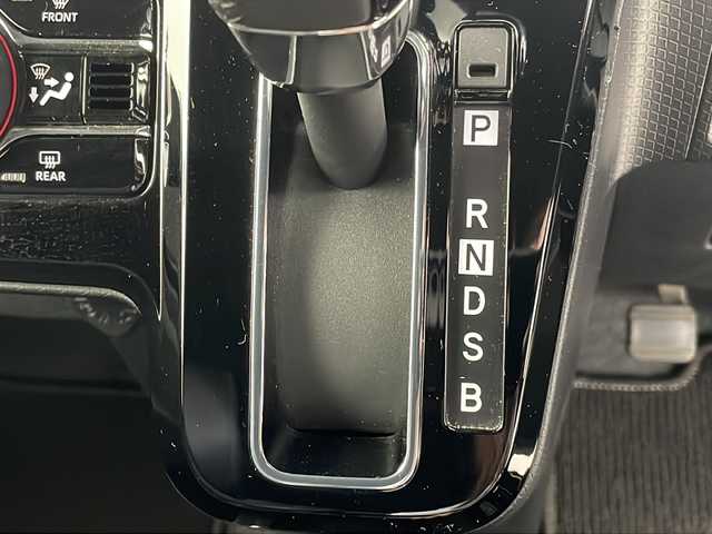 ダイハツ タント カスタム RS 岐阜県 2019(令1)年 6.1万km 黒 スマートアシスト/・アダプティブクルーズコントロール/・レーンキープコントロール/・コーナーセンサー/・オートハイビーム/・衝突回避支援ブレーキ機能/・誤発進抑制機能/社外ナビ（CN-RE05WD）/・CD/DVD/AM/FM/SD/フルセグTV/・バックカメラ/両側パワースライドドア/シートヒーター（運転席・助手席）/社外前方ドラレコ/純正ビルトインETC/純正１５AW/純正フロアマット/LEDヘッドライト/・フォグランプ/標準装備/・スモークガラス（リアドア/リアクォーター/バックドアトウインドゥ）/・スーパーUV＆IRカットガラス（フロントウインドゥ）/・サイドバイザー/運転席ロングスライドシート/運転席・助手席アームレスト