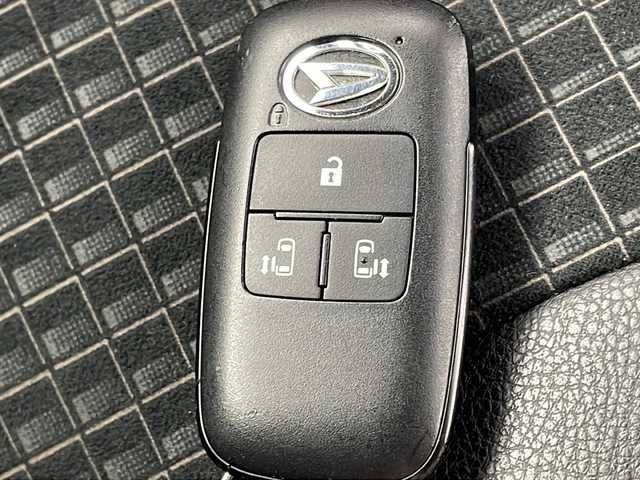 ダイハツ タント カスタム RS 岐阜県 2019(令1)年 6.1万km 黒 スマートアシスト/・アダプティブクルーズコントロール/・レーンキープコントロール/・コーナーセンサー/・オートハイビーム/・衝突回避支援ブレーキ機能/・誤発進抑制機能/社外ナビ（CN-RE05WD）/・CD/DVD/AM/FM/SD/フルセグTV/・バックカメラ/両側パワースライドドア/シートヒーター（運転席・助手席）/社外前方ドラレコ/純正ビルトインETC/純正１５AW/純正フロアマット/LEDヘッドライト/・フォグランプ/標準装備/・スモークガラス（リアドア/リアクォーター/バックドアトウインドゥ）/・スーパーUV＆IRカットガラス（フロントウインドゥ）/・サイドバイザー/運転席ロングスライドシート/運転席・助手席アームレスト