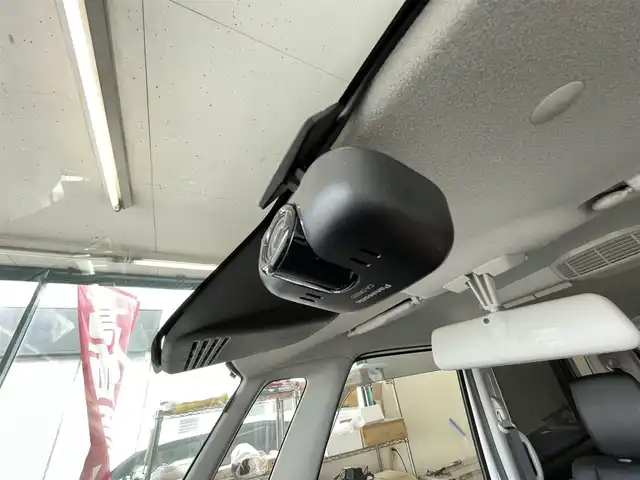 スズキ スペーシア カスタム HYBRID XS 千葉県 2018(平30)年 7.9万km ピュアホワイトP セーフティサポート/・デュアルセンサーブレーキサポート/・車線逸脱警報/・先行車発進お知らせ機能/・誤発進抑制機能/・後退時ブレーキサポート/・後方誤発進抑制機能/両側パワースライドドア/社外メモリナビ【CN-RE04WD】/・フルセグTV/BT/DVD/ラジオ/バックカメラ/シートヒーター/ドライブレコーダー【CA-DR02D】/ETC/取扱説明書/保証書/スペアキー