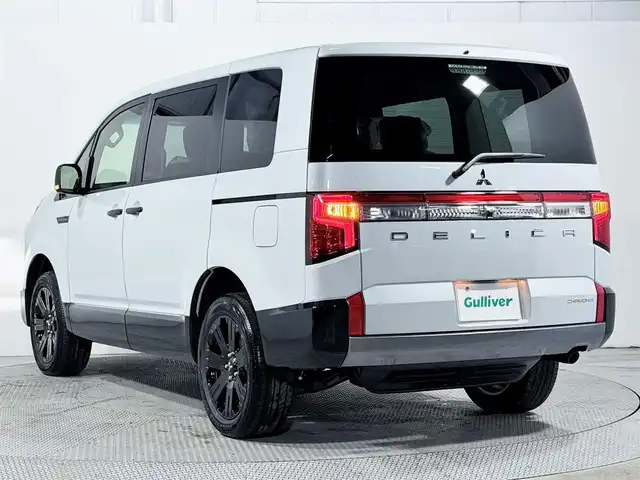 三菱 デリカＤ：５ シャモニー 大阪府 2025(令7)年 0.1千km 白Ⅱ 登録済未使用車　純正１１ｉｎｃナビ　ＢＳＭ　レーダークルーズＣ　衝突軽減Ｂ　レーンアシスト　両側電動ドア　電動リアゲート　ＡＣ１００Ｖ　ハンドルヒーター　クリアランスソナー　パドルシフト　ＨＤＭＩ