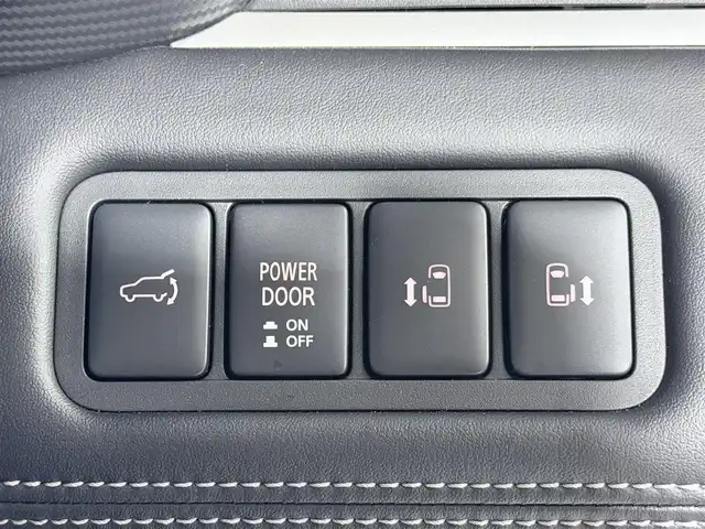 三菱 デリカＤ：５ シャモニー 大阪府 2025(令7)年 0.1千km 白Ⅱ 登録済未使用車　純正１１ｉｎｃナビ　ＢＳＭ　レーダークルーズＣ　衝突軽減Ｂ　レーンアシスト　両側電動ドア　電動リアゲート　ＡＣ１００Ｖ　ハンドルヒーター　クリアランスソナー　パドルシフト　ＨＤＭＩ