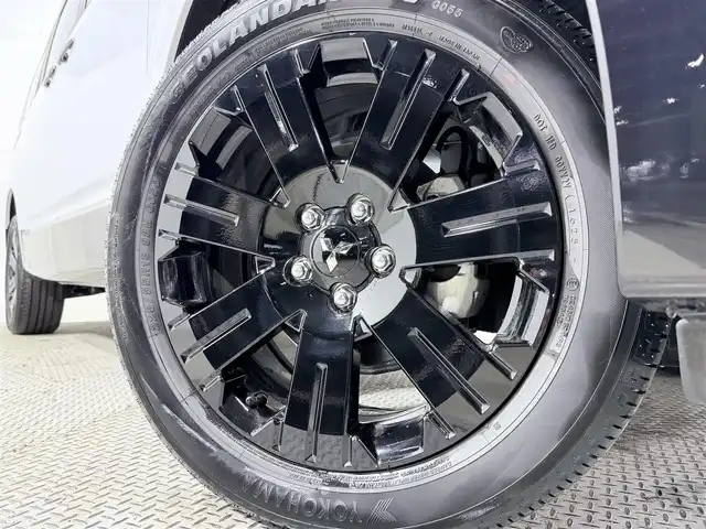 三菱 デリカＤ：５ シャモニー 大阪府 2025(令7)年 0.1千km 白Ⅱ 登録済未使用車　純正１１ｉｎｃナビ　ＢＳＭ　レーダークルーズＣ　衝突軽減Ｂ　レーンアシスト　両側電動ドア　電動リアゲート　ＡＣ１００Ｖ　ハンドルヒーター　クリアランスソナー　パドルシフト　ＨＤＭＩ