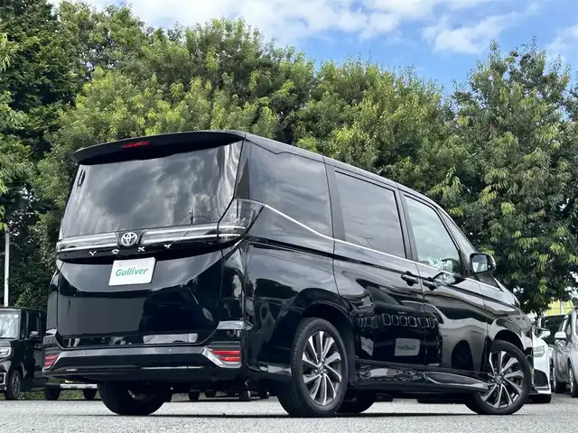 トヨタ ヴォクシー S－Z 東京都 2023(令5)年 3.8万km アティチュードブラックマイカ ワンオーナー/10.5型ディスプレイオーディオナビ+バックカメラ/DVD/フルセグTV/Bluetoothオーディオ/HDMI/USB/AppleCarPlay/AndroidAuto/Miracast/快適利便パッケージHigh/・ハンズフリーデュアルパワースライドドア/・パワーバックドア/・2列目シートヒーター&オットマン/・ステアリングヒーター/ナノイー/ビルトインETC2.0/前後ドライブレコーダー/純正17インチAW/LEDヘッドランプ/Toyota Safety Sense/スマートキー×2