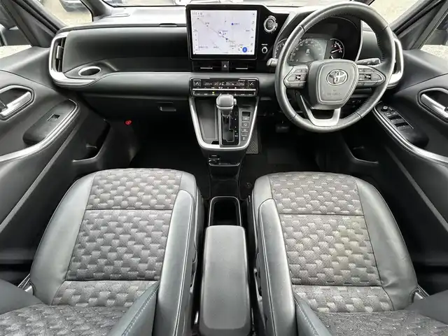 トヨタ ヴォクシー S－Z 東京都 2023(令5)年 3.8万km アティチュードブラックマイカ ワンオーナー/10.5型ディスプレイオーディオナビ+バックカメラ/DVD/フルセグTV/Bluetoothオーディオ/HDMI/USB/AppleCarPlay/AndroidAuto/Miracast/快適利便パッケージHigh/・ハンズフリーデュアルパワースライドドア/・パワーバックドア/・2列目シートヒーター&オットマン/・ステアリングヒーター/ナノイー/ビルトインETC2.0/前後ドライブレコーダー/純正17インチAW/LEDヘッドランプ/Toyota Safety Sense/スマートキー×2