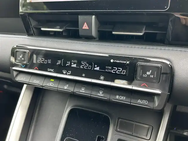 トヨタ ヴォクシー S－Z 東京都 2023(令5)年 3.8万km アティチュードブラックマイカ ワンオーナー/10.5型ディスプレイオーディオナビ+バックカメラ/DVD/フルセグTV/Bluetoothオーディオ/HDMI/USB/AppleCarPlay/AndroidAuto/Miracast/快適利便パッケージHigh/・ハンズフリーデュアルパワースライドドア/・パワーバックドア/・2列目シートヒーター&オットマン/・ステアリングヒーター/ナノイー/ビルトインETC2.0/前後ドライブレコーダー/純正17インチAW/LEDヘッドランプ/Toyota Safety Sense/スマートキー×2