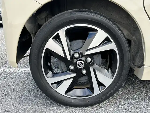 日産 ルークス HWS Gターボ プロパイロットED 千葉県 2020(令2)年 3.3万km フローズンバニラパール ９型ナビＭＭ３１９Ｄ－Ｌ　全方位カメラ　プレミアムグラデーションインテリア　両側電動スライド　プロＰｉｌｏｔ　ハンズフリースライド　　ＵＳＢ　ドラレコ　ＥＴＣ　ＬＥＤライト フローズンバニラパール
