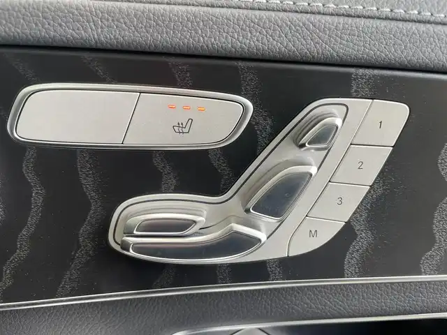 メルセデス・ベンツ Ｃ２２０ｄ ワゴン スポーツ 静岡県 2016(平28)年 4万km ポーラホワイト ワンオーナー/レーダーSFT・パッケージ/本革シート/ACC/LKA/パーキングアシスト/衝突軽減ブレーキ/純正コマンドナビ/メモリー付きパワーシート（フロント）/シートヒーター（フロント）/パワーバックドア/レーダー探知機