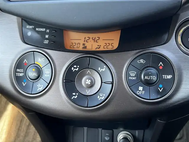 トヨタ ヴァンガード 240S 道央・札幌 2011(平23)年 12.9万km ホワイトパールクリスタルシャイン ４WD/寒冷地仕様/純正SDナビ/AM/FM/BT/DVD/SD/ワンセグ/横滑り防止装置/バックカメラ/ワイパーデアイサー/革巻きステアリング/ステアリングリモコン/パドルシフト/MTモード付AT/プッシュスタート/スマートキー/キセノンヘッドライト/フォグランプ/電動格納ミラー/ウィンカーミラー/純正フロアマット/ドアバイザー/純正AW付冬タイヤ積込/225/65/R17/2020年/山6mm