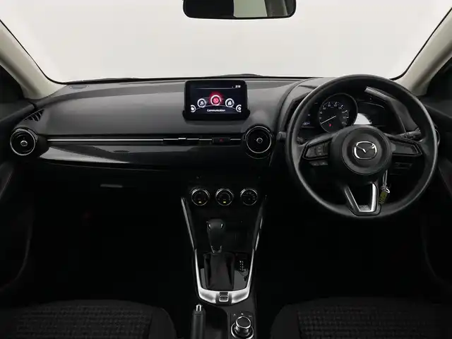 マツダ デミオ 13S 新潟県 2017(平29)年 2.2万km ソニックシルバーM スマートシティブレーキサポート/純正SDナビ/　CD/DVD/Bluetooth/フルセグTV/バックカメラ/LEDオートライト/シートヒーター/ブラインドスポットモニター/ステアリングリモコン/電格ミラー/ウィンカーミラー/アイドリングストップ/スマートキー/スペアキー/ビルトインETC