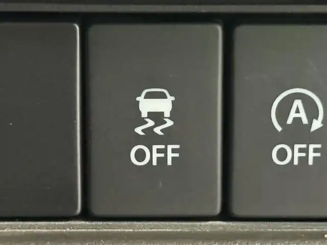 スズキ クロスビー HYBRID MZ 千葉県 2019(令1)年 3.9万km キャラバンアイボリーパールメタリック/ホワイト 2トーンルーフ 純正SDナビ（AM/FM/CD/DVD/Bluetooth)/フルセグTV/バックカメラ/全方位モニター/ETC/クルーズコントロール/パドルシフト/デュアルセンサーブレーキサポート/ESP/前席シートヒーター/後席テーブル/純正フロアマット/スタッドレスタイヤt付（175/65R15)/純正16インチアルミホイール/LEDヘッドライト/フォグランプ