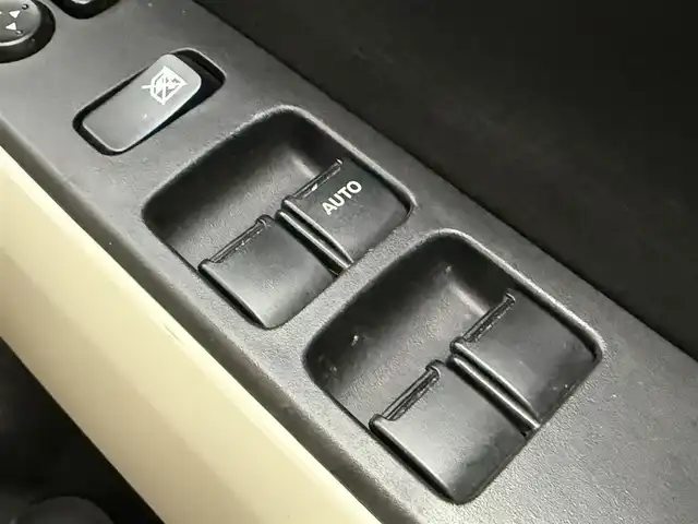 スズキ クロスビー HYBRID MZ 千葉県 2019(令1)年 3.9万km キャラバンアイボリーパールメタリック/ホワイト 2トーンルーフ 純正SDナビ（AM/FM/CD/DVD/Bluetooth)/フルセグTV/バックカメラ/全方位モニター/ETC/クルーズコントロール/パドルシフト/デュアルセンサーブレーキサポート/ESP/前席シートヒーター/後席テーブル/純正フロアマット/スタッドレスタイヤt付（175/65R15)/純正16インチアルミホイール/LEDヘッドライト/フォグランプ