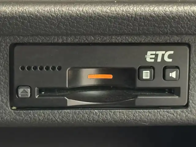 スズキ クロスビー HYBRID MZ 千葉県 2019(令1)年 3.9万km キャラバンアイボリーパールメタリック/ホワイト 2トーンルーフ 純正SDナビ（AM/FM/CD/DVD/Bluetooth)/フルセグTV/バックカメラ/全方位モニター/ETC/クルーズコントロール/パドルシフト/デュアルセンサーブレーキサポート/ESP/前席シートヒーター/後席テーブル/純正フロアマット/スタッドレスタイヤt付（175/65R15)/純正16インチアルミホイール/LEDヘッドライト/フォグランプ