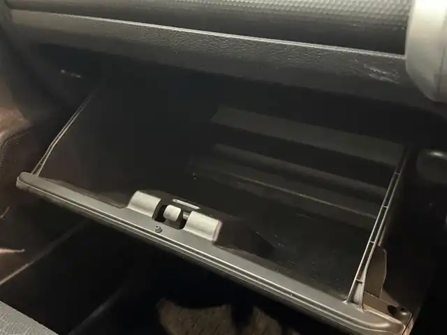 スズキ クロスビー HYBRID MZ 千葉県 2019(令1)年 3.9万km キャラバンアイボリーパールメタリック/ホワイト 2トーンルーフ 純正SDナビ（AM/FM/CD/DVD/Bluetooth)/フルセグTV/バックカメラ/全方位モニター/ETC/クルーズコントロール/パドルシフト/デュアルセンサーブレーキサポート/ESP/前席シートヒーター/後席テーブル/純正フロアマット/スタッドレスタイヤt付（175/65R15)/純正16インチアルミホイール/LEDヘッドライト/フォグランプ