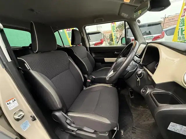 スズキ クロスビー HYBRID MZ 千葉県 2019(令1)年 3.9万km キャラバンアイボリーパールメタリック/ホワイト 2トーンルーフ 純正SDナビ（AM/FM/CD/DVD/Bluetooth)/フルセグTV/バックカメラ/全方位モニター/ETC/クルーズコントロール/パドルシフト/デュアルセンサーブレーキサポート/ESP/前席シートヒーター/後席テーブル/純正フロアマット/スタッドレスタイヤt付（175/65R15)/純正16インチアルミホイール/LEDヘッドライト/フォグランプ