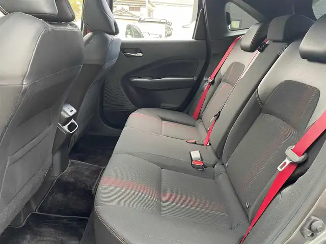 日産 オーラ ニスモ 和歌山県 2022(令4)年 1.7万km ダークメタルグレー/スーパーブラック2トーン 純正ナビ(フルセグTV/FM/AM/USB/Bluetooth)/ワンオーナー/プッシュスタート/ドライブレコーダー/アイドリングストップ/クルーズコントロール/全周囲カメラ/プロパイロット/ブラインドスポットモニター/シートヒーター/ハンドルヒーター/HDMI/ETC2.0/LEDオートライト/インテリジェントルームミラー/ワイヤレス充電器/純正ニスモエアロ/純正アルミホイール/純正フロアマット/取扱説明書/保証書