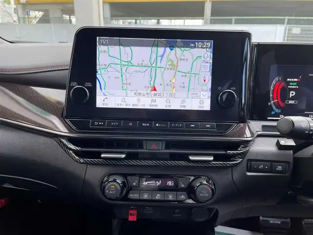 日産 オーラ ニスモ 和歌山県 2022(令4)年 1.7万km ダークメタルグレー/スーパーブラック2トーン 純正ナビ(フルセグTV/FM/AM/USB/Bluetooth)/ワンオーナー/プッシュスタート/ドライブレコーダー/アイドリングストップ/クルーズコントロール/全周囲カメラ/プロパイロット/ブラインドスポットモニター/シートヒーター/ハンドルヒーター/HDMI/ETC2.0/LEDオートライト/インテリジェントルームミラー/ワイヤレス充電器/純正ニスモエアロ/純正アルミホイール/純正フロアマット/取扱説明書/保証書