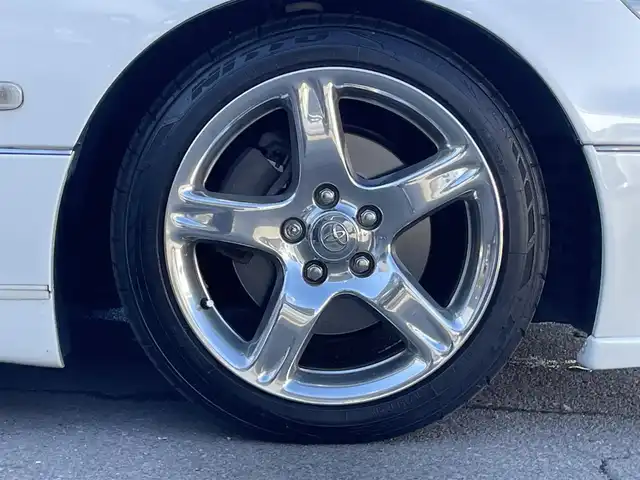 トヨタ アリスト V300 ベルテックエディション 群馬県 2005(平17)年 7.7万km ホワイトパールクリスタルシャイン 純正HDDナビ/JBLサウンド/サンルーフ/黒レザーシート/木目調内装/前席シートヒーター/前席パワーシート/本革ステアリング/純正17インチアルミホイール/クルーズコントロール/ETC/フォグランプ/パワーステアリング/純正フロアマット