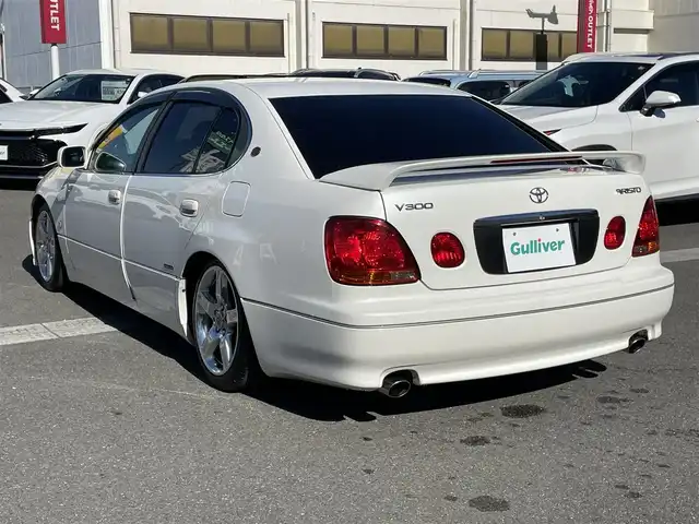 トヨタ アリスト V300 ベルテックエディション 群馬県 2005(平17)年 7.7万km ホワイトパールクリスタルシャイン 純正HDDナビ/JBLサウンド/サンルーフ/黒レザーシート/木目調内装/前席シートヒーター/前席パワーシート/本革ステアリング/純正17インチアルミホイール/クルーズコントロール/ETC/フォグランプ/パワーステアリング/純正フロアマット