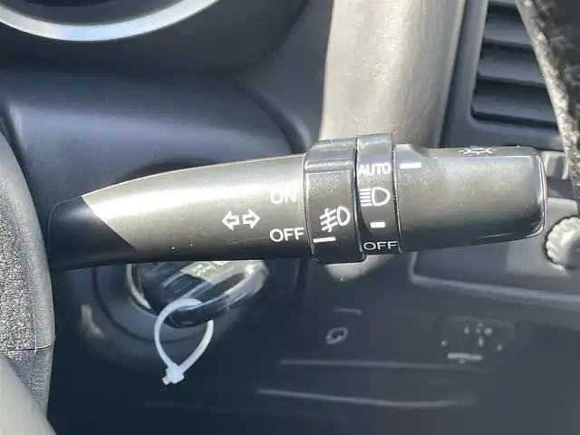 トヨタ アリスト V300 ベルテックエディション 群馬県 2005(平17)年 7.7万km ホワイトパールクリスタルシャイン 純正HDDナビ/JBLサウンド/サンルーフ/黒レザーシート/木目調内装/前席シートヒーター/前席パワーシート/本革ステアリング/純正17インチアルミホイール/クルーズコントロール/ETC/フォグランプ/パワーステアリング/純正フロアマット