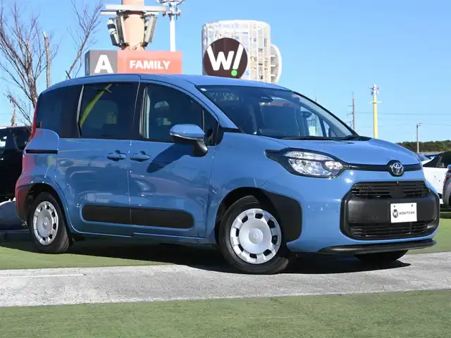 トヨタ シエンタ ハイブリッド G 千葉県 2024(令6)年 0.5万km グレイッシュブルー Toyota Safety Sense/・プリクラッシュセーフティ/・レーンディパーチャーアラート/・オートハイビーム/・レーダークルーズコントロール/・ブラインドスポットモニター/・RCTA（リヤクロストラフィックアラート）/両側パワースライドドア/純正コネクティッドナビ/地デジTV/【Bluetooth接続】/パノラミックビューモニター/前席シートヒーター/革巻きステアリング/ステアリングヒーター/ステアリングスイッチ/ETC（2.0）/LEDヘッドライト/ウインカーミラー/クリアランスソナー/サイド/カーテンエアバッグ/スマートキー