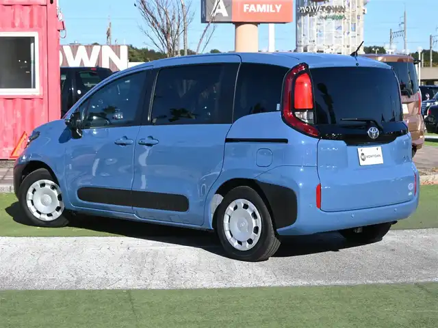 トヨタ シエンタ ハイブリッド G 千葉県 2024(令6)年 0.5万km グレイッシュブルー Toyota Safety Sense/・プリクラッシュセーフティ/・レーンディパーチャーアラート/・オートハイビーム/・レーダークルーズコントロール/・ブラインドスポットモニター/・RCTA（リヤクロストラフィックアラート）/両側パワースライドドア/純正コネクティッドナビ/地デジTV/【Bluetooth接続】/パノラミックビューモニター/前席シートヒーター/革巻きステアリング/ステアリングヒーター/ステアリングスイッチ/ETC（2.0）/LEDヘッドライト/ウインカーミラー/クリアランスソナー/サイド/カーテンエアバッグ/スマートキー