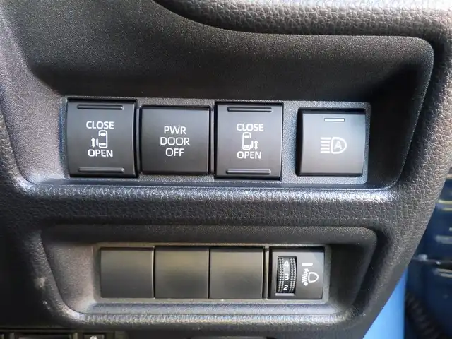 トヨタ シエンタ ハイブリッド G 千葉県 2024(令6)年 0.5万km グレイッシュブルー Toyota Safety Sense/・プリクラッシュセーフティ/・レーンディパーチャーアラート/・オートハイビーム/・レーダークルーズコントロール/・ブラインドスポットモニター/・RCTA（リヤクロストラフィックアラート）/両側パワースライドドア/純正コネクティッドナビ/地デジTV/【Bluetooth接続】/パノラミックビューモニター/前席シートヒーター/革巻きステアリング/ステアリングヒーター/ステアリングスイッチ/ETC（2.0）/LEDヘッドライト/ウインカーミラー/クリアランスソナー/サイド/カーテンエアバッグ/スマートキー