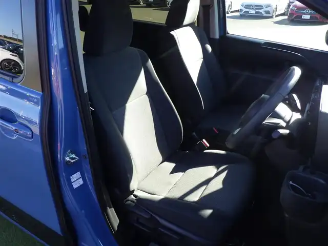 トヨタ シエンタ ハイブリッド G 千葉県 2024(令6)年 0.5万km グレイッシュブルー Toyota Safety Sense/・プリクラッシュセーフティ/・レーンディパーチャーアラート/・オートハイビーム/・レーダークルーズコントロール/・ブラインドスポットモニター/・RCTA（リヤクロストラフィックアラート）/両側パワースライドドア/純正コネクティッドナビ/地デジTV/【Bluetooth接続】/パノラミックビューモニター/前席シートヒーター/革巻きステアリング/ステアリングヒーター/ステアリングスイッチ/ETC（2.0）/LEDヘッドライト/ウインカーミラー/クリアランスソナー/サイド/カーテンエアバッグ/スマートキー