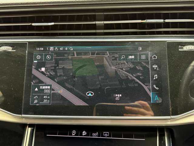 アウディ アウディ Ｑ８ 55TFSIクワトロ Sライン 千葉県 2020(令2)年 6.3万km デイトナグレーパールエフェクト コンフォートアシスタンスＰＫＧ　/純正ナビ　/３６０°カメラ　/ＡＣＣ　/ＢＳＭ　/ハーフレザーシート　/シートヒーター　/パワーシート　/マトリクスＬＥＤ　/ハイビームアシスト　/電動リアゲート　/純正２２インチＡＷ