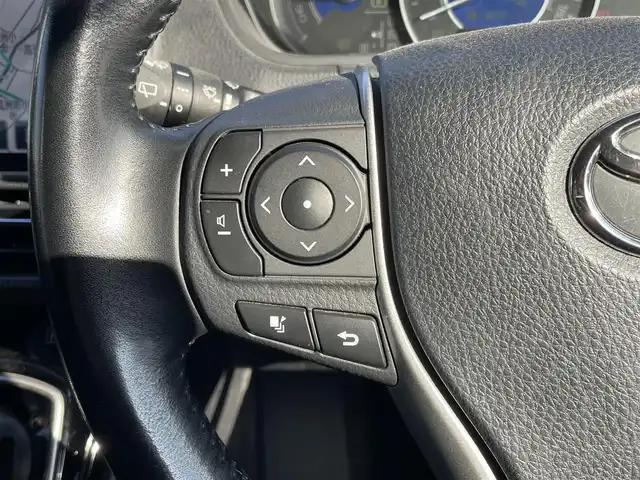 トヨタ ヴォクシー ハイブリッド ZS 静岡県 2017(平29)年 6.9万km ブラッキッシュアゲハガラスフレーク 純正ナビ　/・フルセグＴＶ　/・Ｂｌｕｅｔｏｏｔｈ接続　/・ＤＶＤ再生　/クルーズコントロール　/両側パワースライドドア　/トヨタセーフティーセンス　/プリクラッシュセーフティ　/プッシュスタート　/スマートキー　/スペアキー　/前席シートヒーター/LEDオートライト/ETC/ドラレコ/取扱説明書/保証書