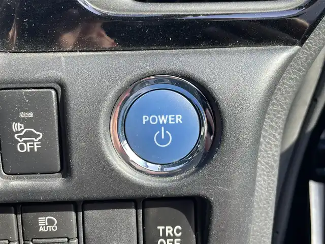 トヨタ ヴォクシー ハイブリッド ZS 静岡県 2017(平29)年 6.9万km ブラッキッシュアゲハガラスフレーク 純正ナビ　/・フルセグＴＶ　/・Ｂｌｕｅｔｏｏｔｈ接続　/・ＤＶＤ再生　/クルーズコントロール　/両側パワースライドドア　/トヨタセーフティーセンス　/プリクラッシュセーフティ　/プッシュスタート　/スマートキー　/スペアキー　/前席シートヒーター/LEDオートライト/ETC/ドラレコ/取扱説明書/保証書