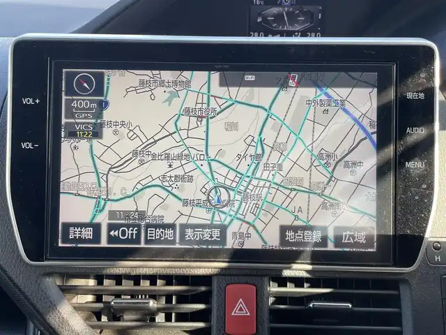 トヨタ ヴォクシー ハイブリッド ZS 静岡県 2017(平29)年 6.9万km ブラッキッシュアゲハガラスフレーク 純正ナビ　/・フルセグＴＶ　/・Ｂｌｕｅｔｏｏｔｈ接続　/・ＤＶＤ再生　/クルーズコントロール　/両側パワースライドドア　/トヨタセーフティーセンス　/プリクラッシュセーフティ　/プッシュスタート　/スマートキー　/スペアキー　/前席シートヒーター/LEDオートライト/ETC/ドラレコ/取扱説明書/保証書