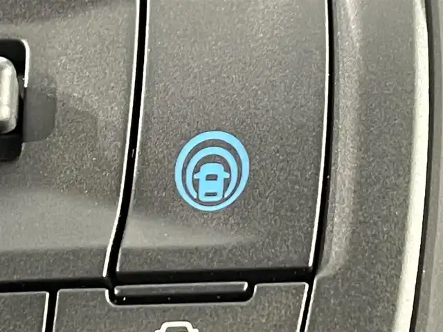 日産 セレナ e－パワー ハイウェイスター V 愛知県 2025(令7)年 0.1千km プリズムホワイト 登録済未使用車/プロパイロット/純正フリップダウンモニター/純正１２．３インチディスプレイ/両側パワースライドドア/ハンズフリーオートスライドドア/アラウンドビューモニター/電動パーキングブレーキ/ブレーキホールド/衝突軽減ブレーキ/ブラインドスポットモニター/車線逸脱警報/クリアランスソナー/先行車発進告知/ワイヤレス充電/デジタルインナーミラー/前後ドライブレコーダー/ビルトインＥＴＣ2.0/USB＆HDMI入力端子/LEDヘッドライト/オートハイビーム/ISOFIX/純正16インチアルミホイール