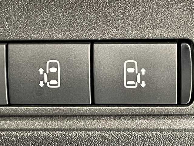 日産 セレナ e－パワー ハイウェイスター V 愛知県 2025(令7)年 0.1千km プリズムホワイト 登録済未使用車/プロパイロット/純正フリップダウンモニター/純正１２．３インチディスプレイ/両側パワースライドドア/ハンズフリーオートスライドドア/アラウンドビューモニター/電動パーキングブレーキ/ブレーキホールド/衝突軽減ブレーキ/ブラインドスポットモニター/車線逸脱警報/クリアランスソナー/先行車発進告知/ワイヤレス充電/デジタルインナーミラー/前後ドライブレコーダー/ビルトインＥＴＣ2.0/USB＆HDMI入力端子/LEDヘッドライト/オートハイビーム/ISOFIX/純正16インチアルミホイール