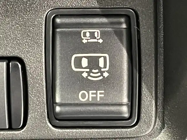 日産 セレナ e－パワー ハイウェイスター V 愛知県 2025(令7)年 0.1千km プリズムホワイト 登録済未使用車/プロパイロット/純正フリップダウンモニター/純正１２．３インチディスプレイ/両側パワースライドドア/ハンズフリーオートスライドドア/アラウンドビューモニター/電動パーキングブレーキ/ブレーキホールド/衝突軽減ブレーキ/ブラインドスポットモニター/車線逸脱警報/クリアランスソナー/先行車発進告知/ワイヤレス充電/デジタルインナーミラー/前後ドライブレコーダー/ビルトインＥＴＣ2.0/USB＆HDMI入力端子/LEDヘッドライト/オートハイビーム/ISOFIX/純正16インチアルミホイール