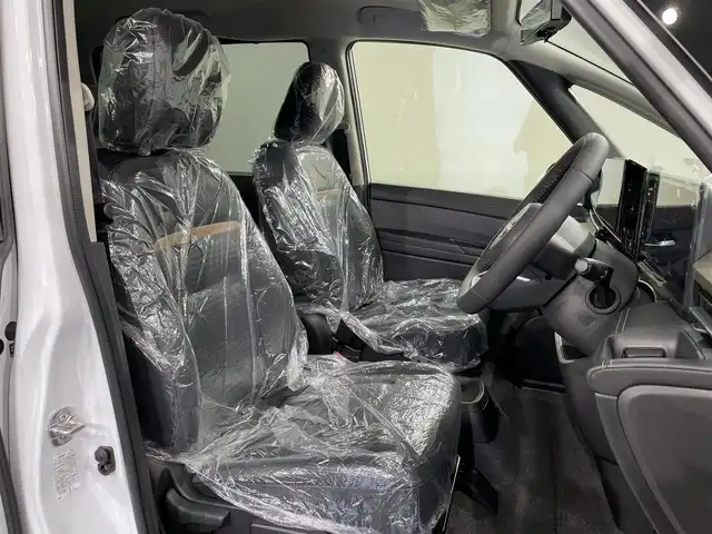 日産 セレナ e－パワー ハイウェイスター V 愛知県 2025(令7)年 0.1千km プリズムホワイト 登録済未使用車/プロパイロット/純正フリップダウンモニター/純正１２．３インチディスプレイ/両側パワースライドドア/ハンズフリーオートスライドドア/アラウンドビューモニター/電動パーキングブレーキ/ブレーキホールド/衝突軽減ブレーキ/ブラインドスポットモニター/車線逸脱警報/クリアランスソナー/先行車発進告知/ワイヤレス充電/デジタルインナーミラー/前後ドライブレコーダー/ビルトインＥＴＣ2.0/USB＆HDMI入力端子/LEDヘッドライト/オートハイビーム/ISOFIX/純正16インチアルミホイール