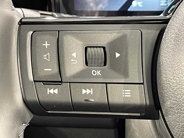 日産 セレナ e－パワー ハイウェイスター V 愛知県 2025(令7)年 0.1千km プリズムホワイト 登録済未使用車/プロパイロット/純正フリップダウンモニター/純正１２．３インチディスプレイ/両側パワースライドドア/ハンズフリーオートスライドドア/アラウンドビューモニター/電動パーキングブレーキ/ブレーキホールド/衝突軽減ブレーキ/ブラインドスポットモニター/車線逸脱警報/クリアランスソナー/先行車発進告知/ワイヤレス充電/デジタルインナーミラー/前後ドライブレコーダー/ビルトインＥＴＣ2.0/USB＆HDMI入力端子/LEDヘッドライト/オートハイビーム/ISOFIX/純正16インチアルミホイール