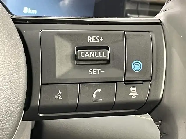 日産 セレナ e－パワー ハイウェイスター V 愛知県 2025(令7)年 0.1千km プリズムホワイト 登録済未使用車/プロパイロット/純正フリップダウンモニター/純正１２．３インチディスプレイ/両側パワースライドドア/ハンズフリーオートスライドドア/アラウンドビューモニター/電動パーキングブレーキ/ブレーキホールド/衝突軽減ブレーキ/ブラインドスポットモニター/車線逸脱警報/クリアランスソナー/先行車発進告知/ワイヤレス充電/デジタルインナーミラー/前後ドライブレコーダー/ビルトインＥＴＣ2.0/USB＆HDMI入力端子/LEDヘッドライト/オートハイビーム/ISOFIX/純正16インチアルミホイール