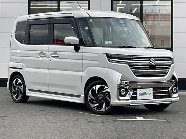 スズキ スペーシア カスタム HYBRID XS ターボ 山口県 2024(令6)年 3.2万km ピュアホワイトP メーカーオプションナビ/　・9インチモニター/　・AM/FMラジオ/　・フルセグTV/　・Bluetoothオーディオ/　・ハンズフリー通話/　・USBデータ通信/　・iPod接続/　・HDMI映像入力/　・SmartphoneLink/スズキセーフティサポート/　・衝突軽減ブレーキ/　・前後コーナーセンサー/　・先行車発進通知/　・標識認識/　・リアトラフィックアラート/　・誤発進抑制機能/　・車線維持逸脱通知/　・車線維持操舵支援/　・アダプティブクルーズコントロール/　・トラクションコントロール/LEDオートライト/LEDフォグランプ/LEDミラーウィンカー/フルオートAC/ルーフサーキュレーター/ヘッドアップディスプレイ/両側電動スライドドア/ステアリングヒーター/D席/N席シートヒーター/両席シートバックテーブル/パドルシフト/本革巻チルトステアリング/ステアリングリモコン/電子パーキングブレーキ/ALPINEミラー一体型ドライブレコーダー(前後録画)/後席ロールサンシェード/後席オットマン/後席ISOFIXシート/スマートキー/イモビライザー/プッシュスタート/USBソケット/メンテナンスノート